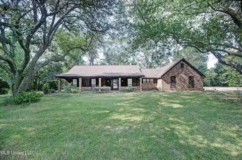 1229 Holly Bush Rd, Brandon, MS 39047