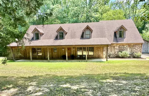 536 Fairview Trl, Byhalia, MS 38611
