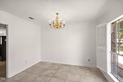 5807 S Pear Orchard Rd, Jackson, MS 39211 photo 8