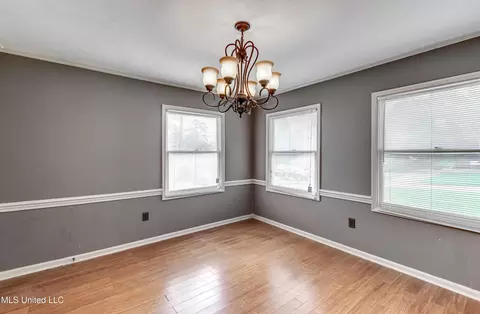 Dining - 223 Haddon Cir, Brandon, MS 39047 photo 2 of 5