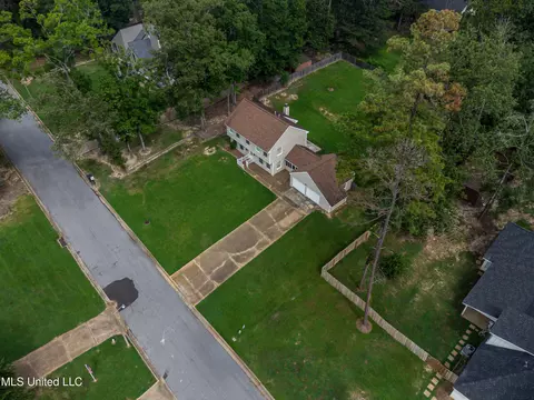 View/Area - 223 Haddon Cir, Brandon, MS 39047 photo 7 of 8