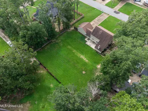 View/Area - 223 Haddon Cir, Brandon, MS 39047 photo 4 of 8