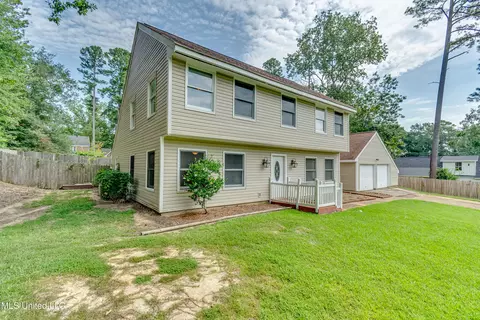 Exterior - 223 Haddon Cir, Brandon, MS 39047 photo 5 of 17
