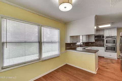 Kitchen - 223 Haddon Cir, Brandon, MS 39047 photo 1 of 8