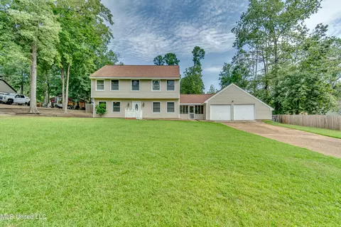 223 Haddon Cir, Brandon, MS 39047