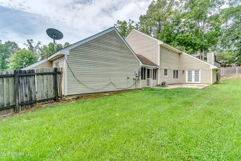 Exterior - 223 Haddon Cir, Brandon, MS 39047 photo 10 of 17