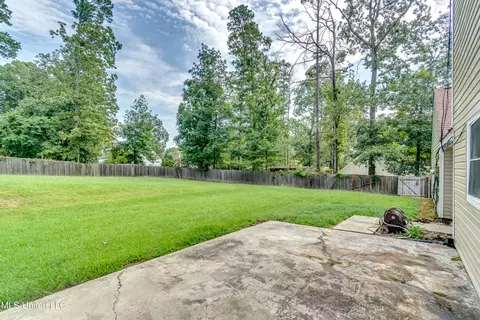 Exterior - 223 Haddon Cir, Brandon, MS 39047 photo 13 of 17