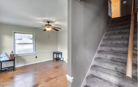 Entry Way - 223 Haddon Cir, Brandon, MS 39047 photo 2 of 5