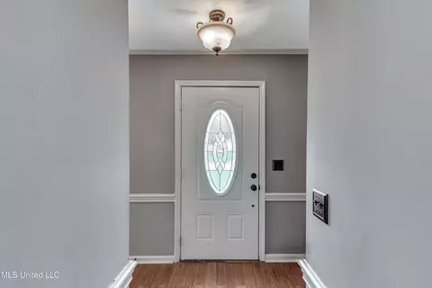 Entry Way - 223 Haddon Cir, Brandon, MS 39047 photo 1 of 5