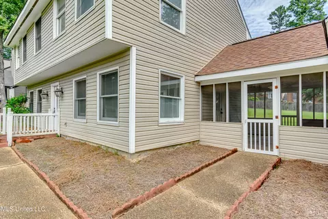 Exterior - 223 Haddon Cir, Brandon, MS 39047 photo 4 of 17