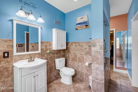 Bath - 5701 Juniper Dr, Vancleave, MS 39565 photo 2 of 2