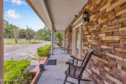 Exterior - 5701 Juniper Dr, Vancleave, MS 39565 photo 3 of 9