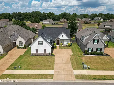 1728 Lia Ln, Southaven, MS 38672