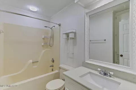 Bath - 104 Hunter Ct, Madison, MS 39110 photo 3 of 3