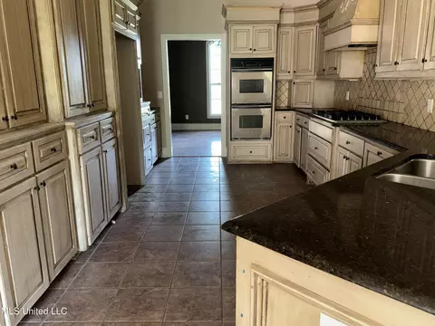 Kitchen - 103 Rosemont Dr, Brandon, MS 39042 photo 1 of 1