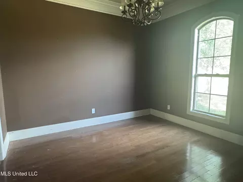 Living - 103 Rosemont Dr, Brandon, MS 39042 photo 2 of 3