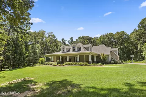 5095 Warner Dr, Brandon, MS 39042