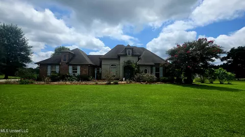 26 Scenic Meadow Dr, Carriere, MS 39426