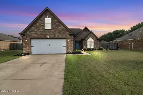 3223 Scott Farms Cv, Horn Lake, MS 38637