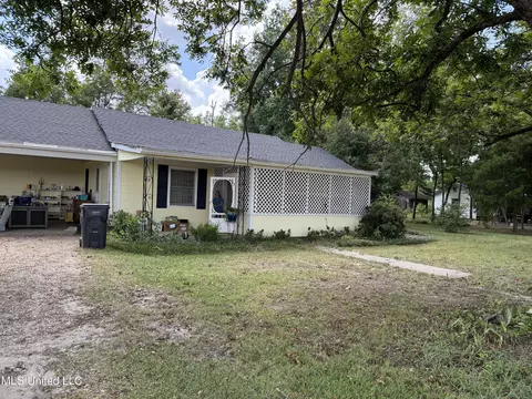 238 Front St, Silver City, MS 39166