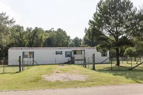 53 Karly Dr, Carriere, MS 39426