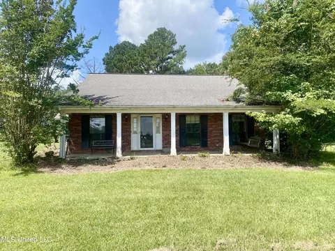1018 Metcalfe Ln, Crystal Springs, MS 39059