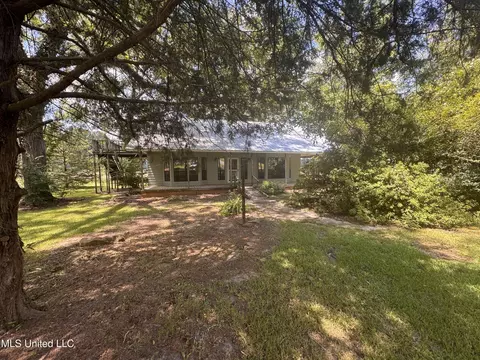 2169 Highway 429, Carthage, MS 39051