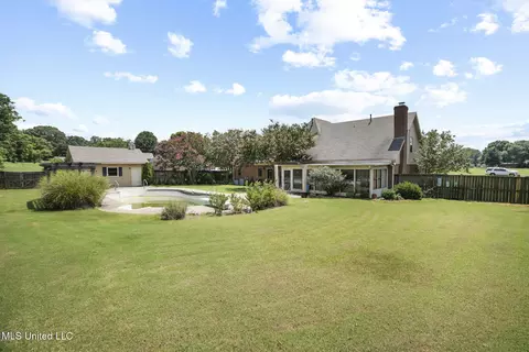 3490 E Plum Point Dr, Olive Branch, MS 38654 photo 24