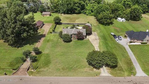 3490 E Plum Point Dr, Olive Branch, MS 38654 photo 28