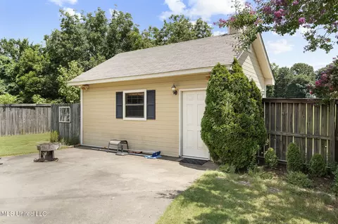 3490 E Plum Point Dr, Olive Branch, MS 38654 photo 26
