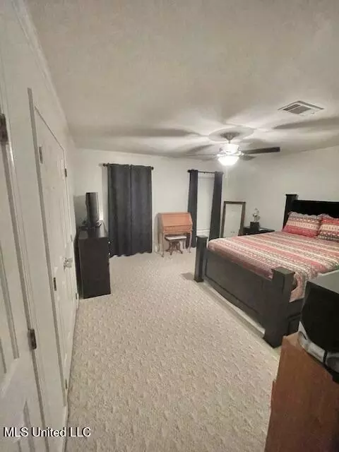 Bedroom - 86 N Crownpointe Dr, Jackson, MS 39211 photo 11 of 13