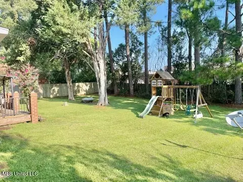 Exterior - 86 N Crownpointe Dr, Jackson, MS 39211 photo 4 of 4