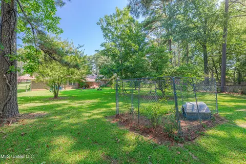 Exterior - 115 Pine Island Dr, Jackson, MS 39206 photo 7 of 7