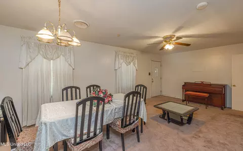 Dining - 115 Pine Island Dr, Jackson, MS 39206 photo 2 of 3