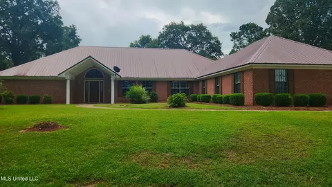 744 Fred Holdiness Rd, Noxapater, MS 39346