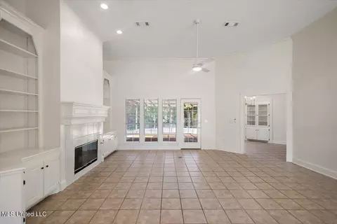 101 Saxony Ct, Madison, MS 39110 photo 4