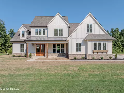 11190 Vickis Ln, Olive Branch, MS 38654