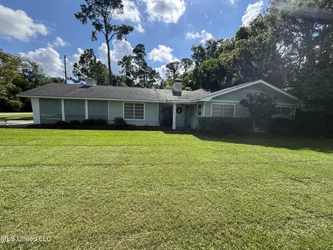 4712 Oak Ave, Gulfport, MS 39507