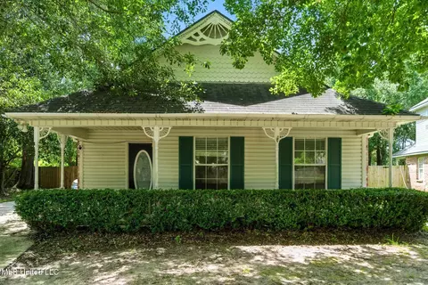 4350 Biglin Bayou Dr, D'iberville, MS 39540
