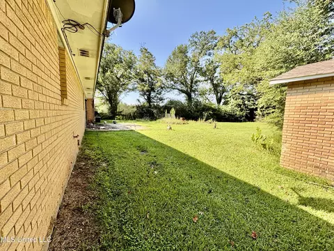 Exterior - 463 Daughdrill Rd, Silver Creek, MS 39663 photo 3 of 9