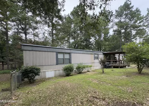 143 Turkey Pine Rd, Lucedale, MS 39452