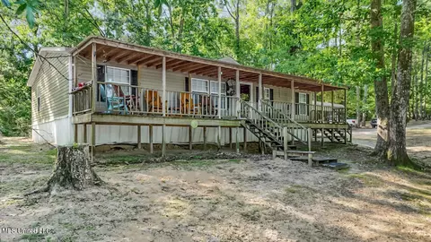 87 Black Bear Rd, Natchez, MS 39120