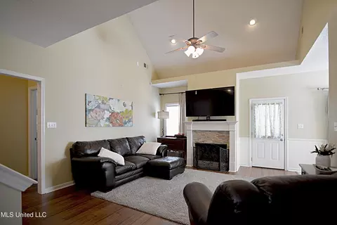 1230 E Cross Creek Dr, Hernando, MS 38632 photo 5