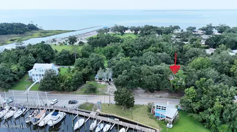 View/Area - 1210 Harbor Rd, Ocean Springs, MS 39564 photo 3 of 3