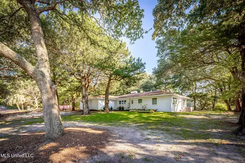 Exterior - 1210 Harbor Rd, Ocean Springs, MS 39564 photo 22 of 24