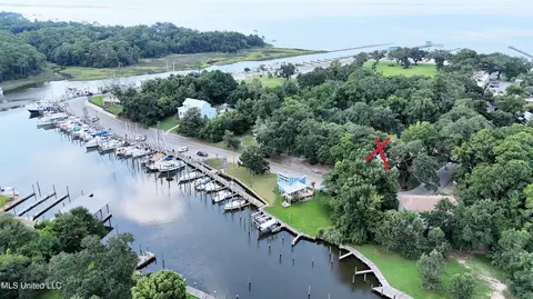 View/Area - 1210 Harbor Rd, Ocean Springs, MS 39564 photo 2 of 3