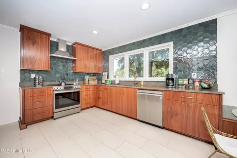 Kitchen - 1210 Harbor Rd, Ocean Springs, MS 39564 photo 1 of 6