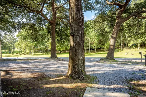 Exterior - 1210 Harbor Rd, Ocean Springs, MS 39564 photo 19 of 24