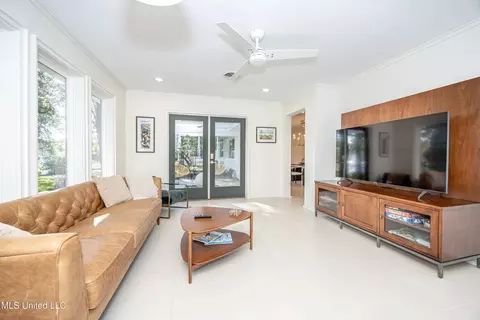 Living - 1210 Harbor Rd, Ocean Springs, MS 39564 photo 2 of 3