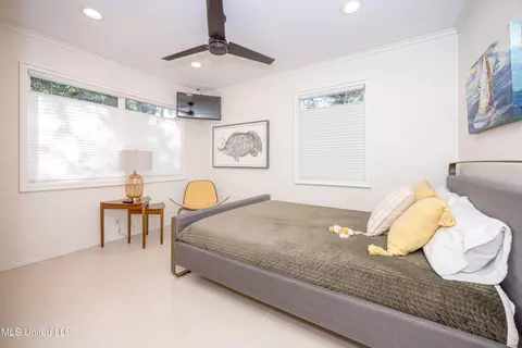 Bedroom - 1210 Harbor Rd, Ocean Springs, MS 39564 photo 12 of 13